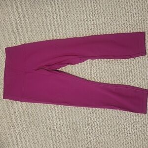 Lululemon wundertrain leggings 23" ripened rasberry. Size 6